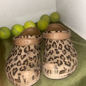 Leopard crocs